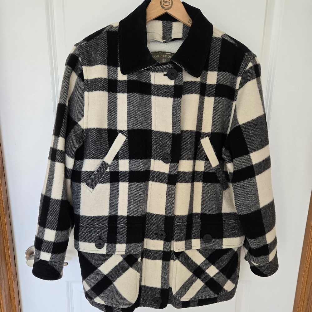 Women"s jacket size XS